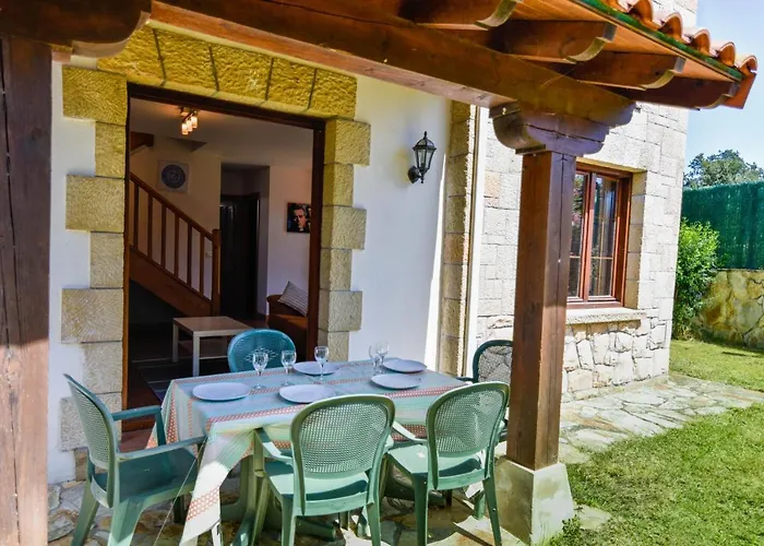 ¡Nuevo! Cómodo y amplio chalet con jardín
