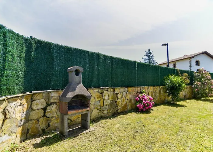 ¡Nuevo! Comodo Y Amplio Chalet Con Jardin